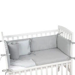 Picci 4pz Rivestimento Tessile Piumino, Coprimaterasso, 2 Paracolpi, Federa Per Letto Lella - Tinta Unita E Bicolore -Negozio Di Prodotti Per Bambini 0094559 picci 4pz rivestimento tessile piumino coprimaterasso 2 paracolpi federa per letto lella tinta unita