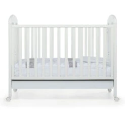 Foppapedretti Lettino Piccoli Amici In Legno Di Faggio Con Sponda Regolabile -Negozio Di Prodotti Per Bambini 0096253 foppapedretti lettino piccoli amici in legno di faggio con sponda regolabile