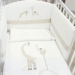 Pali Lettino Savana In Legno Di Faggio Con Bagnetto Fasciatoio, Set Letto Piumone, Set Lenzuola E Coperta In Pile 8 Pali Lettino Savana In Legno Di Faggio Con Bagnetto Fasciatoio, Set Letto Piumone, Set Lenzuola E Coperta In Pile -Negozio Di Prodotti Per Bambini 0098905 pali lettino savana in legno di faggio con bagnetto fasciatoio set letto piumone set lenzuola e cope