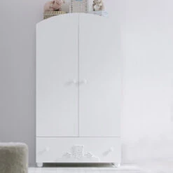 Pali Lettino Birba Smart Con Armadio, Comò In Legno E Set Letto Piumone Sfilabile, Paracolpi E Federa -Negozio Di Prodotti Per Bambini 0102943 pali lettino birba smart con armadio como in legno e set letto piumone sfilabile paracolpi e federa